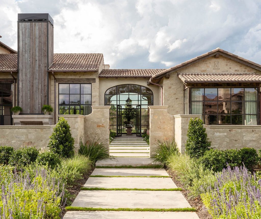 Houston Oaks Residence, Collected Chateau