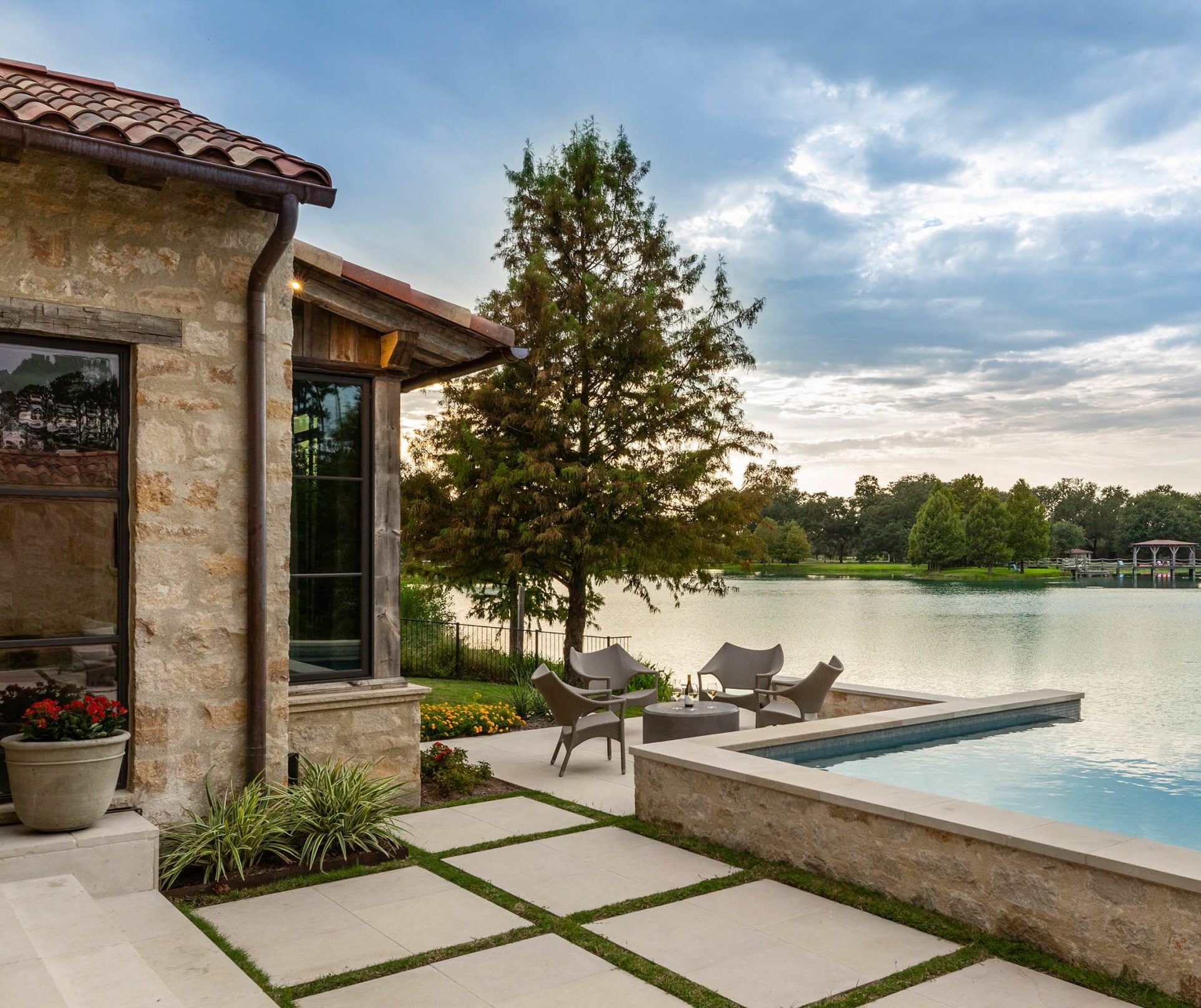 Houston Oaks Residences